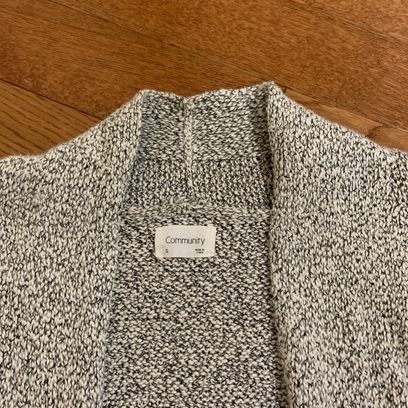 Aritzia - Community Vetus Sweater - Picture 3 of 4